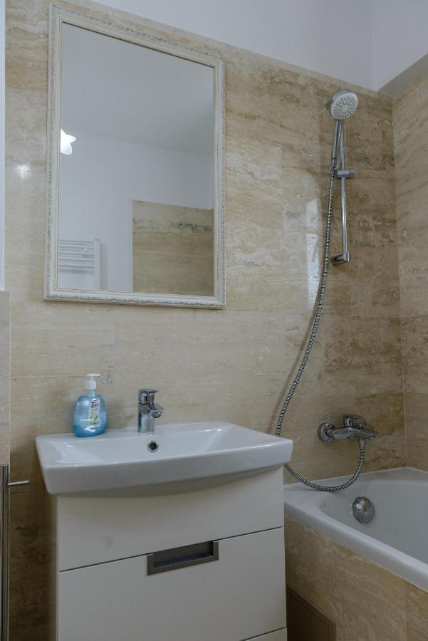 Luxury Apartments Newton By Glam Yaş Dış mekan fotoğraf