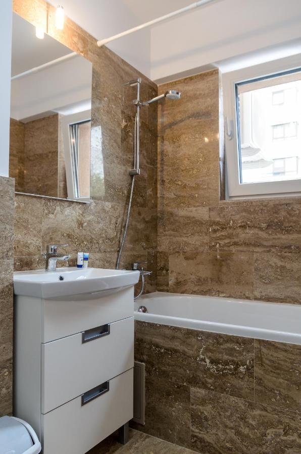 Luxury Apartments Newton By Glam Yaş Dış mekan fotoğraf