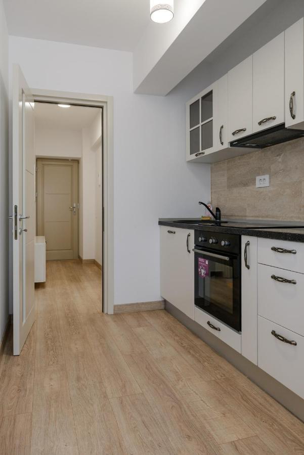 Luxury Apartments Newton By Glam Yaş Dış mekan fotoğraf
