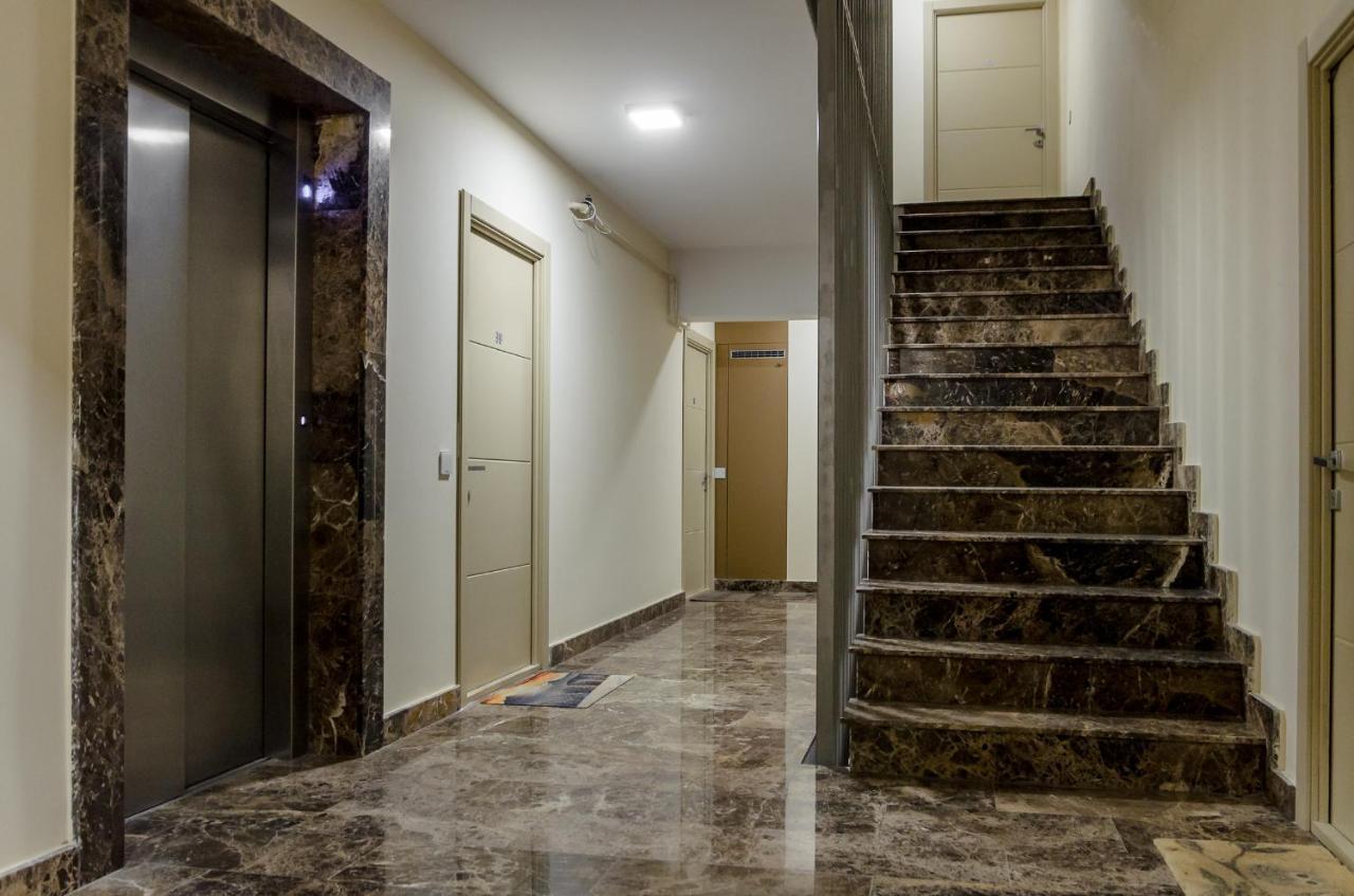 Luxury Apartments Newton By Glam Yaş Dış mekan fotoğraf
